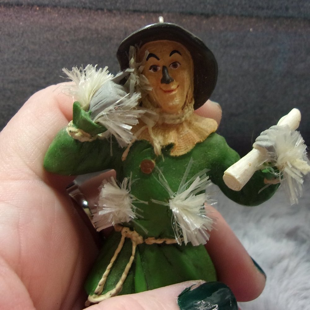 HXS-22 SET OF 2 HALLMARK WIZARD OF OZ ORN. SCARECROW AND TINMAN - Picture 11 of 12